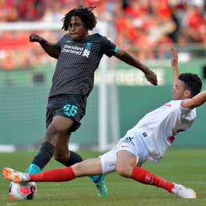 العروسي يبلغ من العمر 18 عاما.