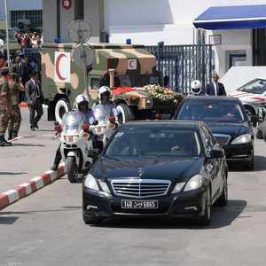 نقل جثمان الراحل من المستشفى العسكري في تونس