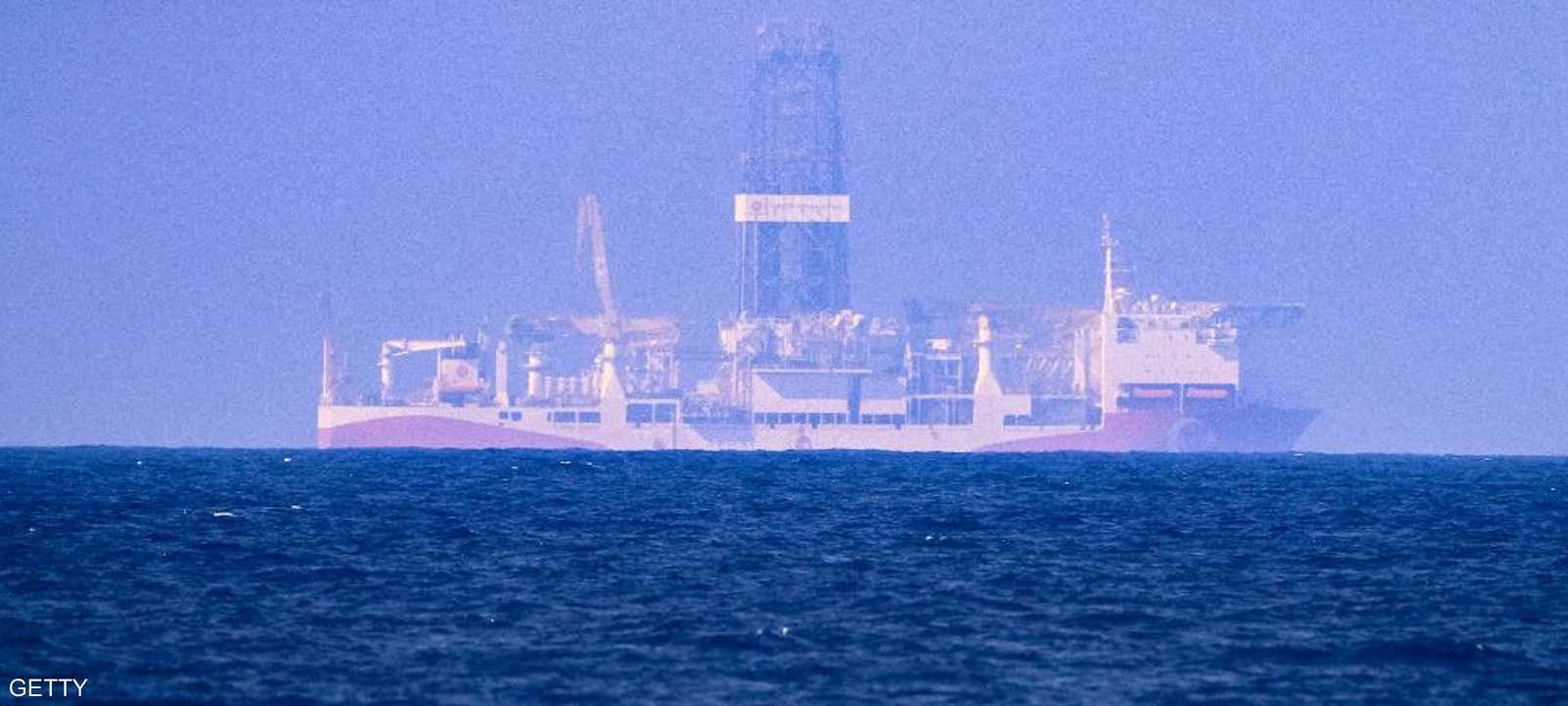سفينة الفاتح التركية للتنقيب عن الغاز