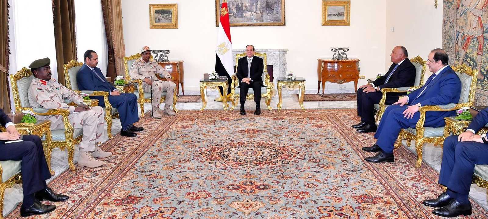 السيسي لدى استقباله حميدتي