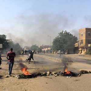 احتجاجات في الخرطوم شهدت إحراق إطارات وإغلاق الشوارع العامة