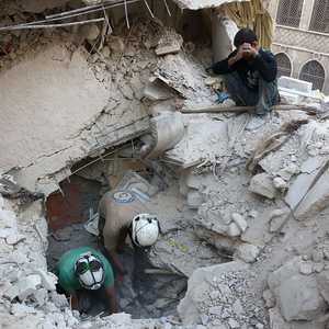 يبلغ عدد عناصر "الخوذ البيضاء" في سوريا نحو 3400 متطوع