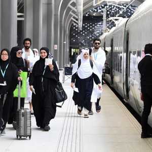 يعدّ قطار الحرمين السريع نموذجا حضاريا يعمل بكادر سعودي