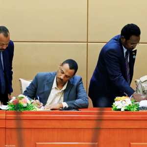 جرى التوقيع على وثيقة الإعلان الدستوري بالأحرف الأولى