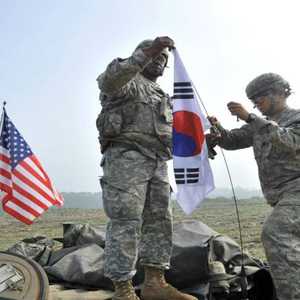 المناورات مجدولة سابقاً لكنها تهدد التفاهمات مع واشنطن