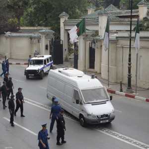 القضاء الجزائري أوقف حتى الآن 5 وزراء بتهم فساد.