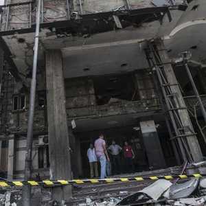 آثار التفجير الذي وقع أمام معهد الأورام في القاهرة