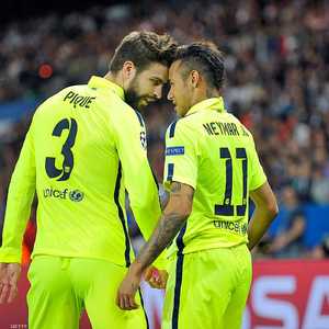 بيكيه ونيمار معا بقميص برشلونة