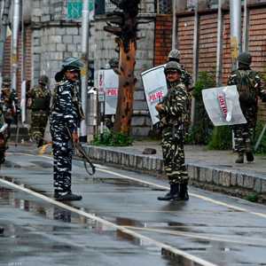 عناصر من قوى الأمن الهندية في إقليم كشمير