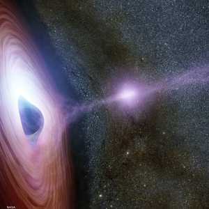 الثقوب السوداء.. نظريات عدة