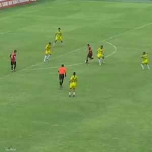 هدف "مذهل" على طريقة مارادونا