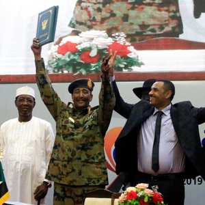 توقيع اتفاق المرحلة الانتقالية بالسودان