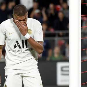 مبابي وردة فعل حزينة بسبب الخسارة المفاجئة