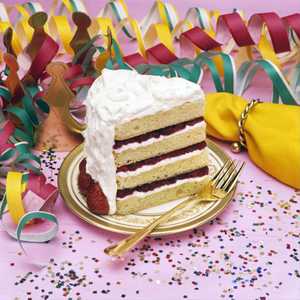 يبدو أن المدعوين تناولوا جاتو منتهي الصلاحية. أرشيف