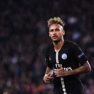 نيمار انتقل عام 2017 إلى باريس قادما من برشلونة