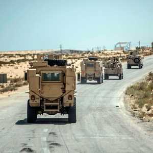 عربات تابعة للجيش المصري في طريقها إلى العريش.. أرشيفية