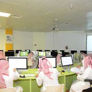 يهدف البرنامج إلى تطوير القدرات بين موظفي القطاع الحكومي