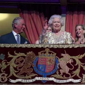 عندما يسافر أفراد العائلة المالكة يصطحبون معهم أشياء سرية