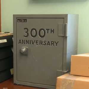 وقعت الصاعقة عندما فتحوا الكبسولة الزمنية