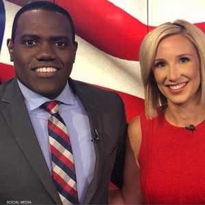 مذيغة أميركية اعتذرت لزميلها على الهواء