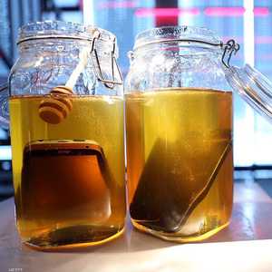 قضى هوتون 82 يوما خلف القضبان لحمله العسل