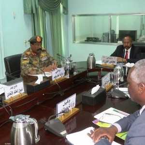 حمدوك يوجه باستنئاف الدراسة في موعده أقصاه منتصف سبتمبر