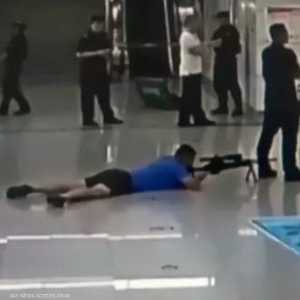 القناص الذي أنقذ الرهينة (يوتيوب)