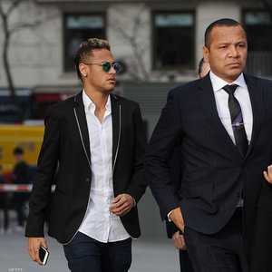 يقاضي برشلونة نيمار مقابل 75 مليون يورو