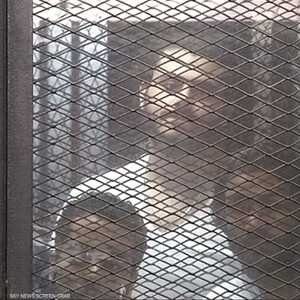 مصر.. سجناء الإخوان يطالبون بالعفو ويتعهدون بالتوبة