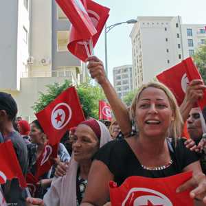 الانتخابات تشهد منافسة محمومة