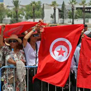 يدلي الناخبون في تونس بأصواتهم هذا الشهر لانتخاب رئيس جديد
