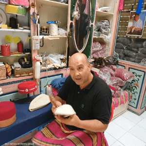 الشاشية التونسية التقليدية أن تسمو بنفسها وتحافظ على مكانتها