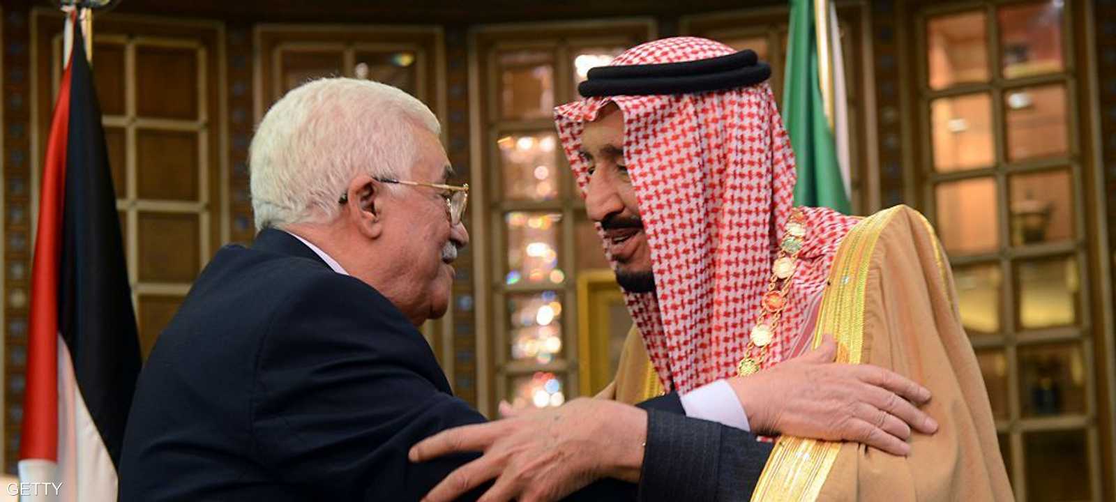 الملك السعودي في لقاء سابق مع الرئيس الفلسطيني