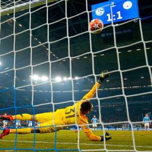 بن طالب سدد بنجاح أمام مان سيتي