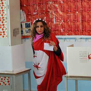 يتوجه أكثر من 7 ملايين ناخب تونسي الأحد إلى مكاتب الاقتراع