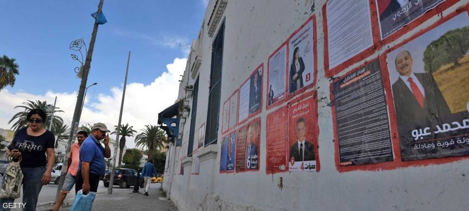 يتنافس في انتخابات الرئاسة بتونس 26 مرشحا