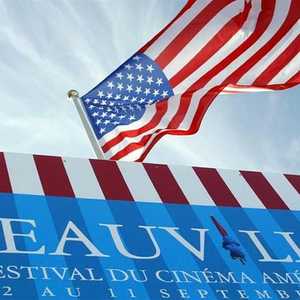 فيلم ينتقد الحياة الأمريكية يحصد جوائز المهرجان