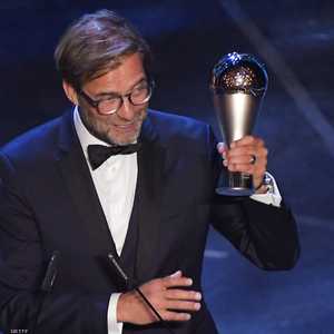 كلوب توج بجائزة أفضل مدرب في العالم