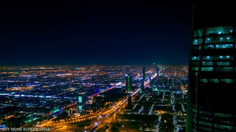 الرياض تتلألأ بالأنوار في احتفالات اليوم الوطني