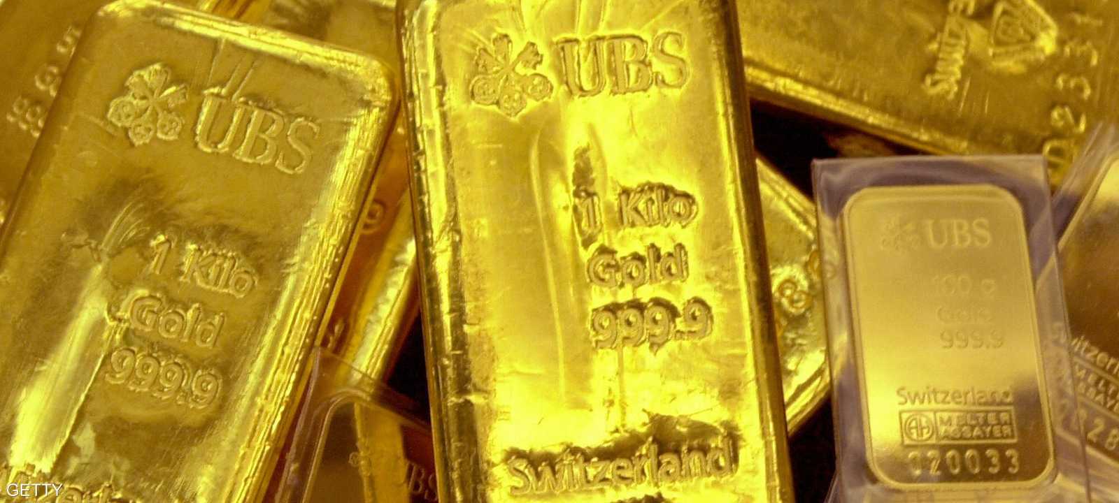 الذهب يستقر بعد نزوله 2%