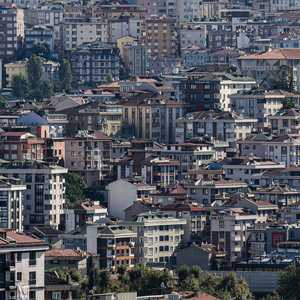 الزلزال أدى إلى انقطاع الاتصالات عن مدينة إسطنبول.