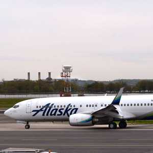 طائرة تابعة لخطوط ألاسكا الجوية