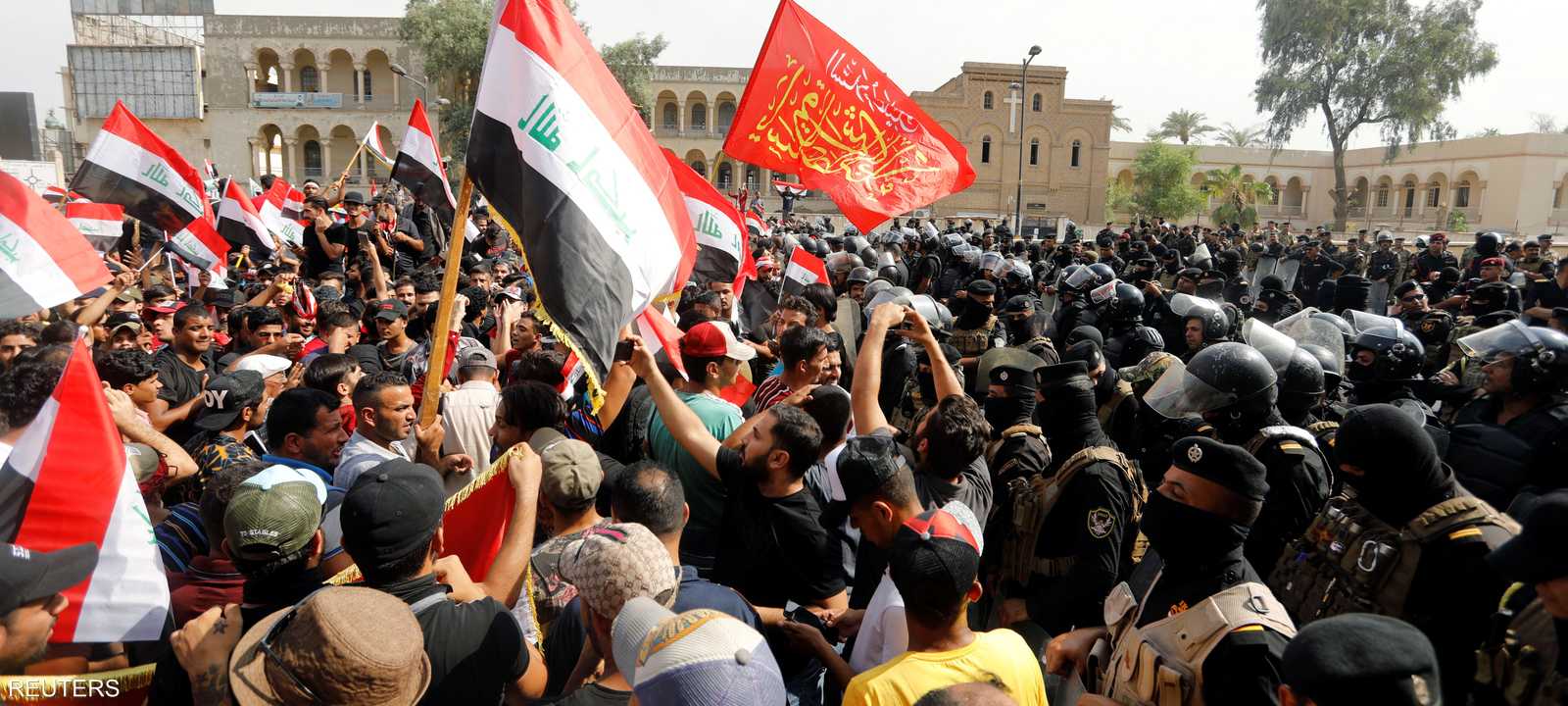 التظاهرات جاءت احتجاجا على الفساد ونقص الخدمات