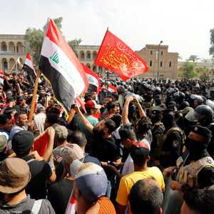 التظاهرات جاءت احتجاجا على الفساد ونقص الخدمات