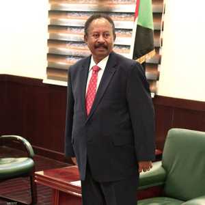 كان حمدوك بدأ نشاطه الخارجي بجولة زار فيها عددا من العواصم