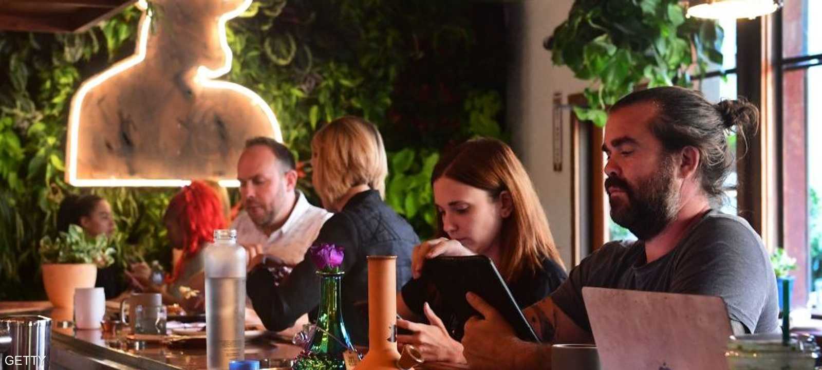 جانب من مقهى لويل