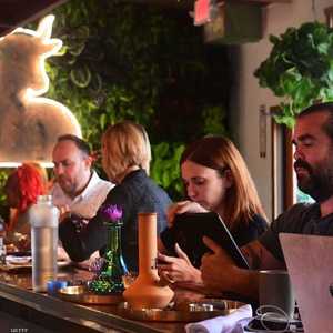 جانب من مقهى لويل