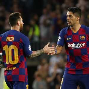 المباراة شهدت تألق الثنائي ميسي وسواريز