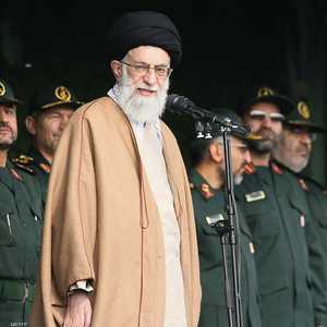 قال خامنئي إن بلاده ستواصل خفض التزاماتها بالاتفاق النووي