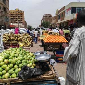 قال إن هناك خطوات في مسألة رفع الديون